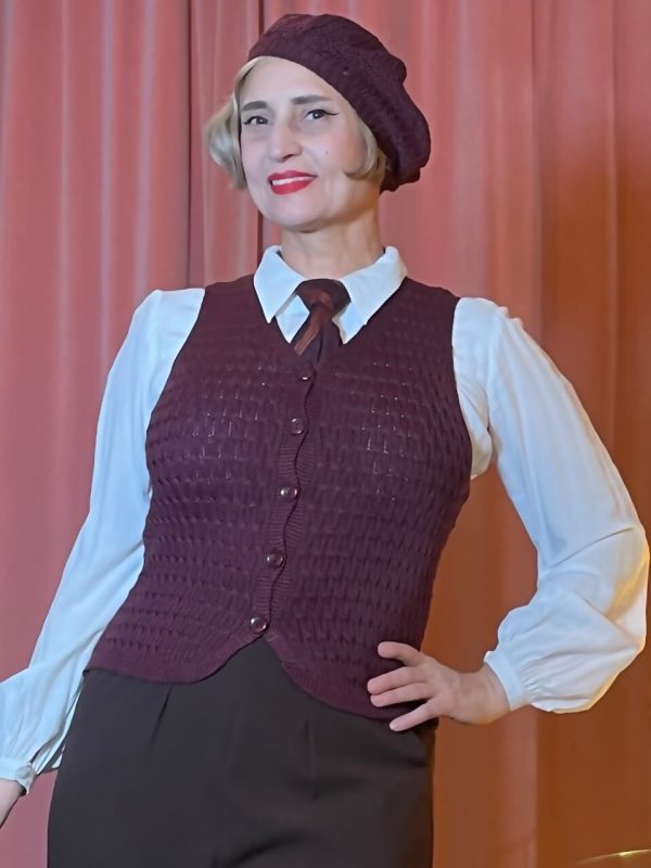 Strickweste (40er Jahre Knitted Waistcoat) - eggplant